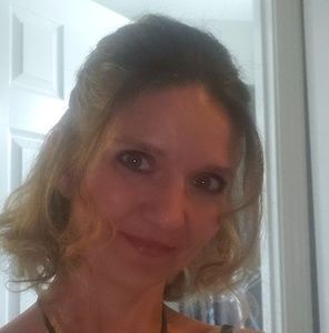 Meet your Posher, Rachelle